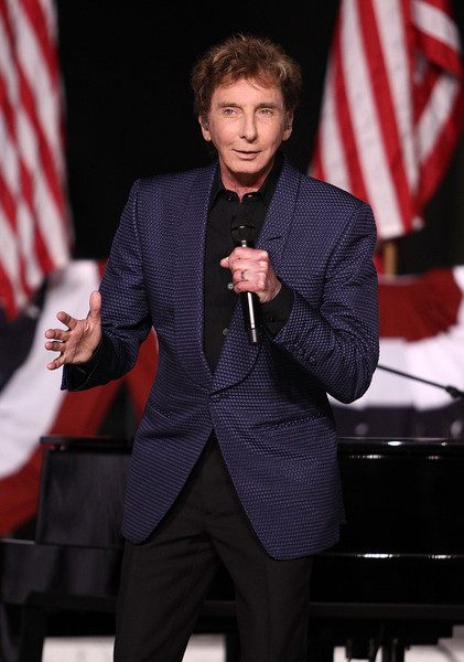 Barry Manilow - REMINDER: Platinum, Front Row, and BMIFC tickets are  available on Thursday (9/24) at 12 PM PT/8 PM GMT for: June 15 – MANCHESTER  – PHONES4U Arena Call Miss Vikki (